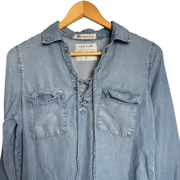 Abercrombie & Fitch Lace Up V-Neck Chambray Denim Long Sleeve Shirt Womens Small - Picture 6 of 12